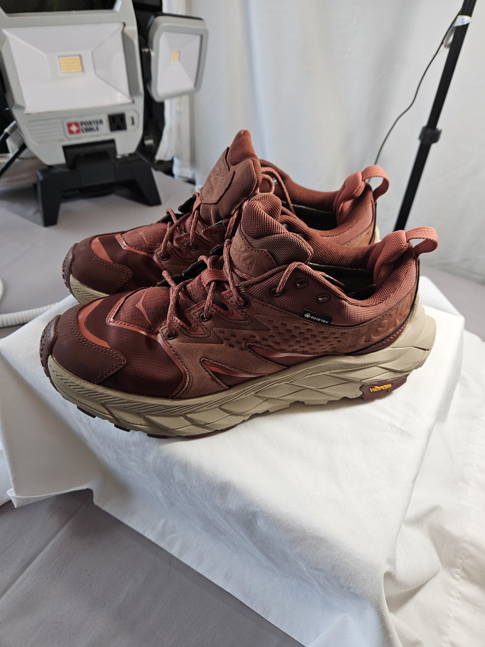 Hoka Goretex Men's Rust/Burgundy Trail Sneakers Size 8.5B Perfect For Outdoors - Picture 4 of 7